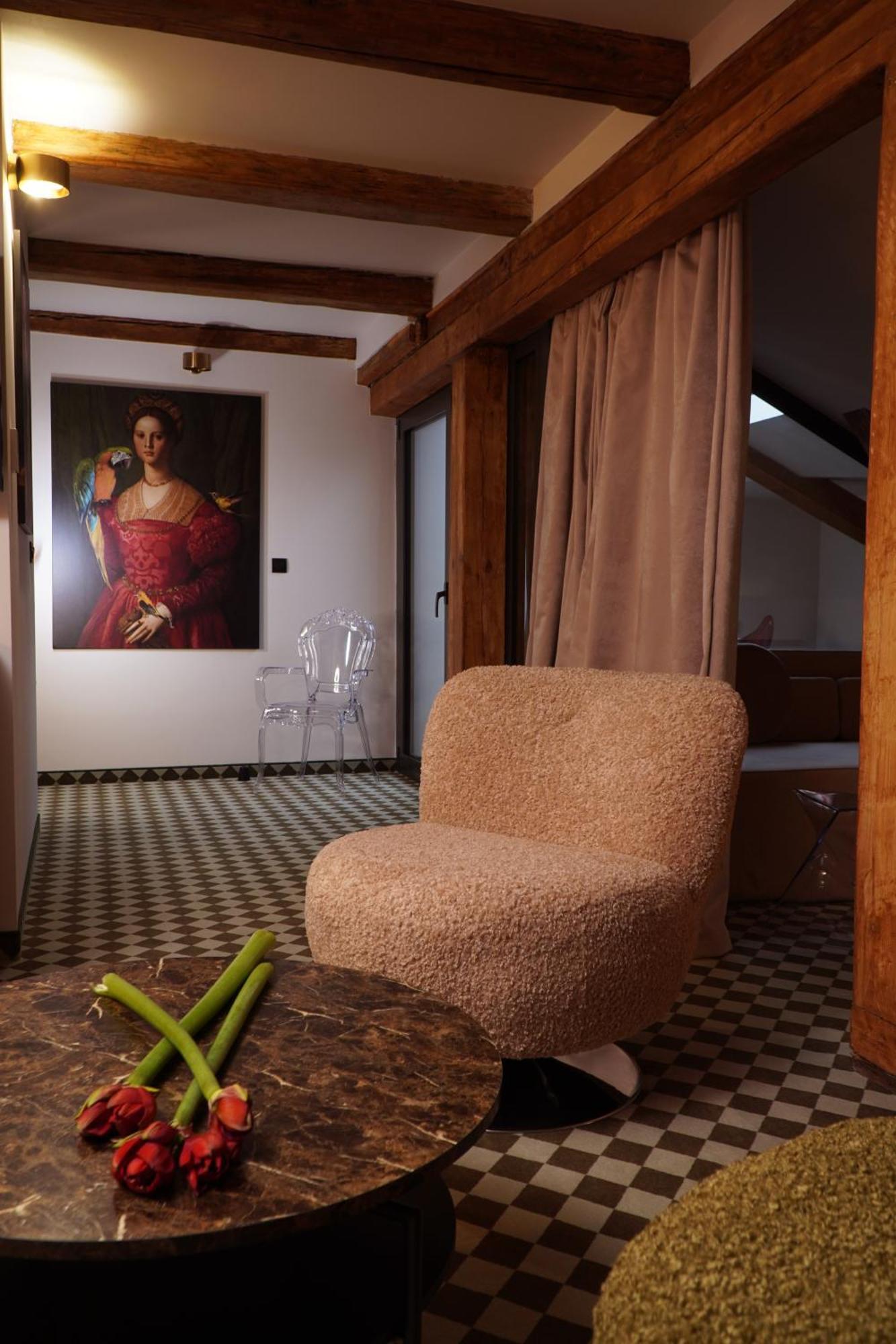 Hotel Pietryna Łódź Exteriör bild