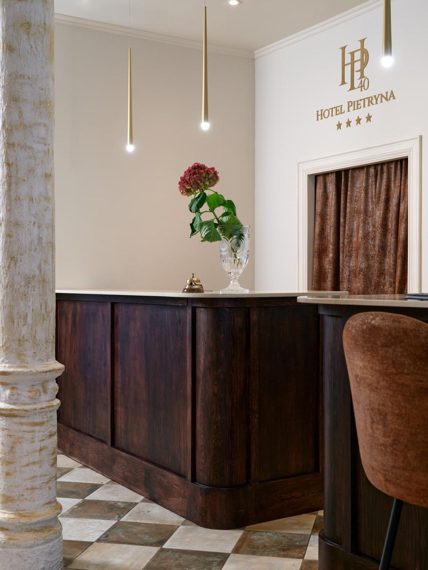 Hotel Pietryna Łódź Exteriör bild
