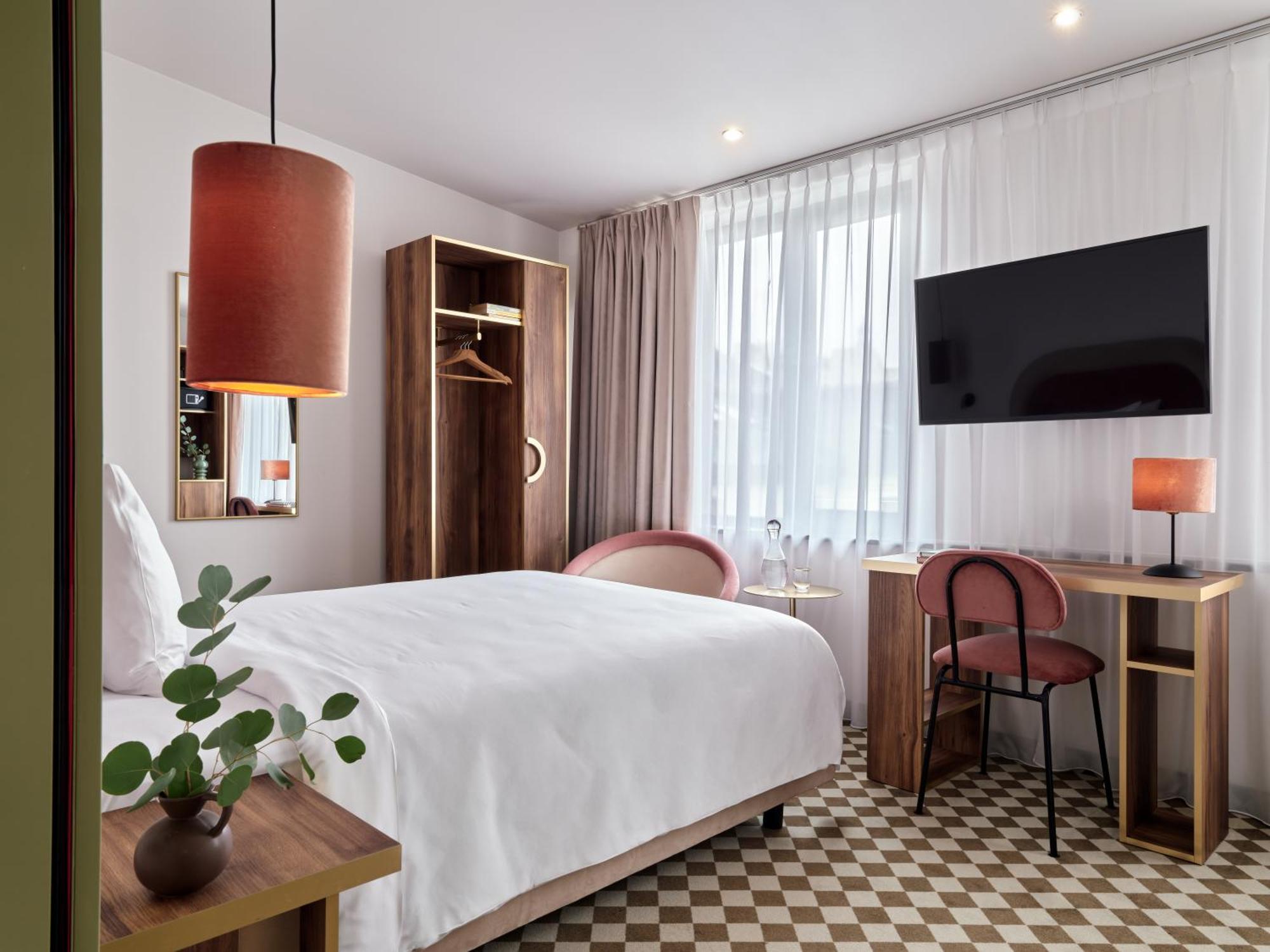 Hotel Pietryna Łódź Exteriör bild